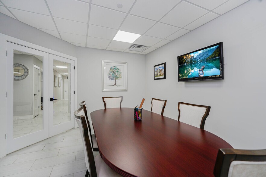 More Photos Of 21 Prall Ave, Staten Island Office Residential For Sale