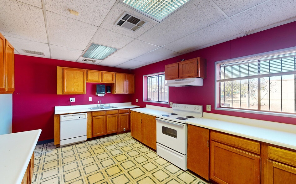 More Photos Of 3767 E Grant Rd, Tucson Office For Sale