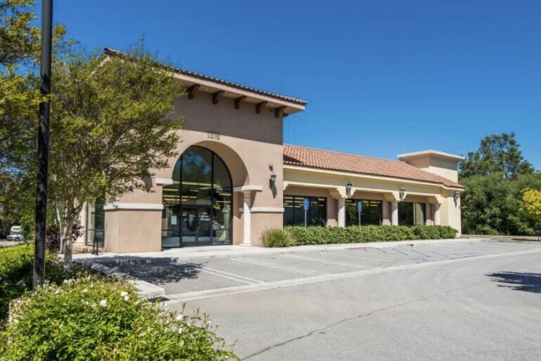 More Photos Of 1316 Newbury Rd, Thousand Oaks Freestanding For Sale