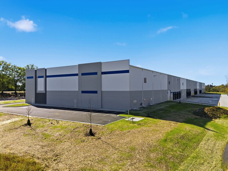 More Photos Of 100 Spontex Dr, Columbia Warehouse For Lease