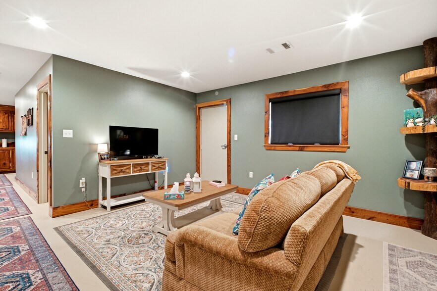 More Photos Of 55 Heritage Rd, Gordonville Office Residential For Sale