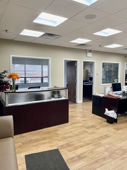 More Photos Of 3641-3651 Bell Blvd, Bayside Storefront Retail Office For Lease