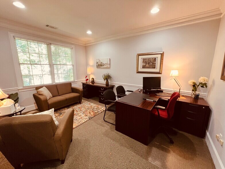 More Photos Of 2255 Sewell Mill Rd NE, Marietta Office For Sale