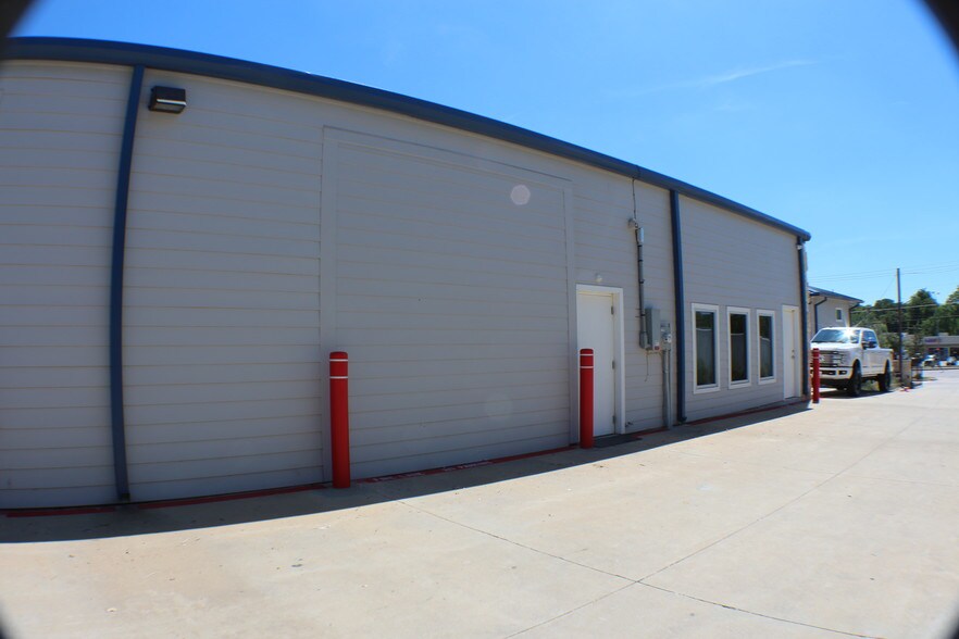 More Photos Of 618 S Belt Line Rd, Irving Office For Lease