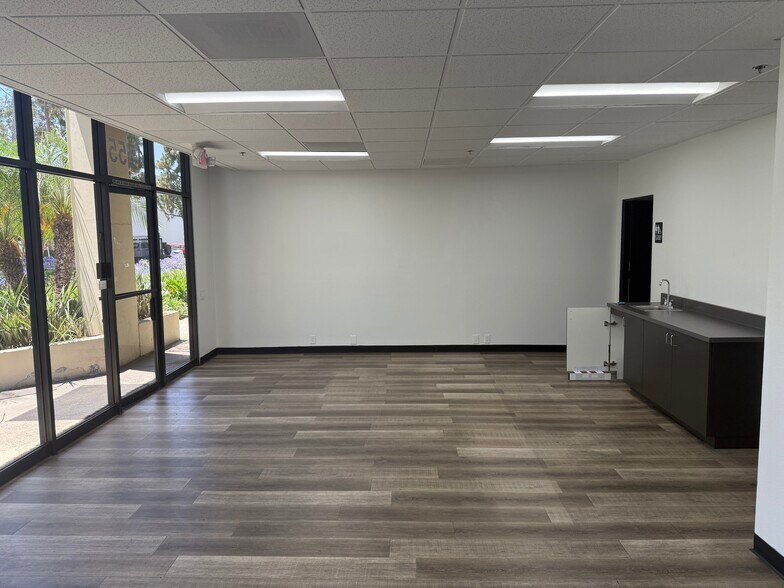 More Photos Of 1700-1800 W Walnut Pky, Compton Warehouse For Lease