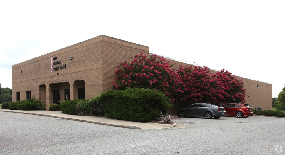 More Photos Of 3001 S Elm Eugene St, Greensboro Warehouse For Lease