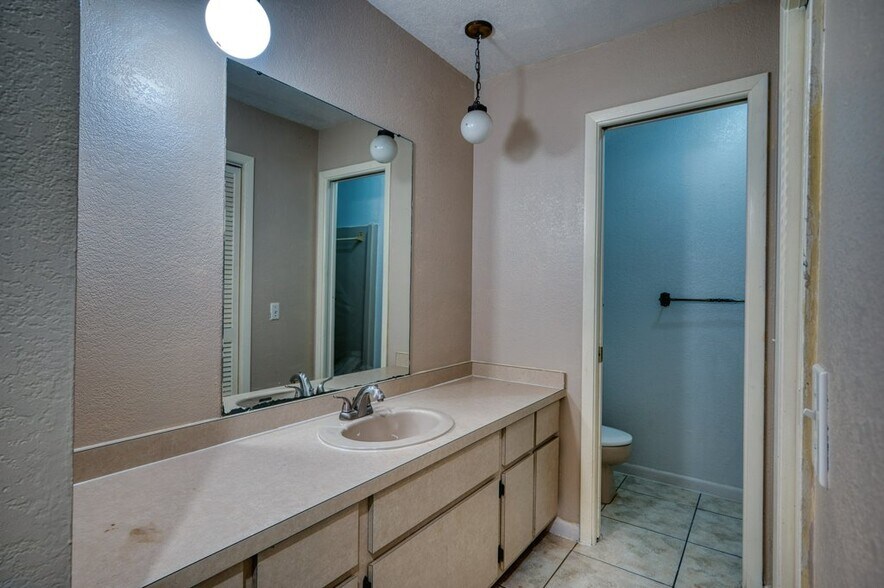 More Photos Of 25038 Harborview Rd, Port Charlotte Apartments For Sale