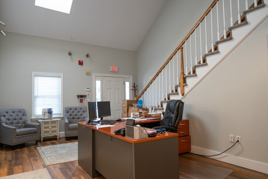 More Photos Of 475 School St, Marshfield Medical For Sale