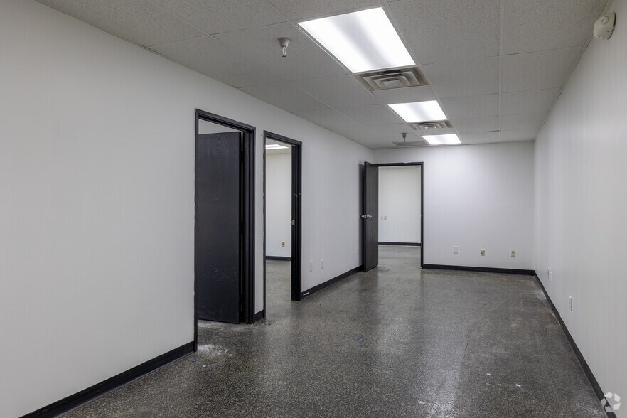 More Photos Of 8400 Ronda Dr, Canton Warehouse For Lease