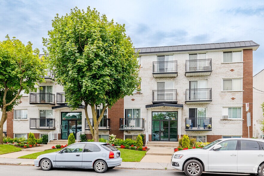 Primary Photo Of 3165 Rue De Mont-Royal, Saint-hubert Apartments For Sale