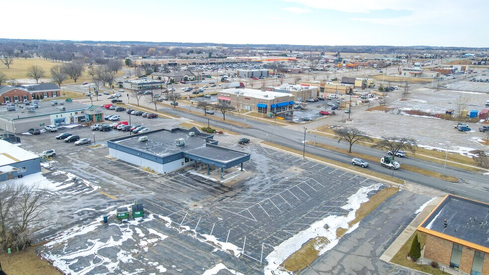 More Photos Of 245 N Peters Ave, Fond Du Lac General Retail For Sale
