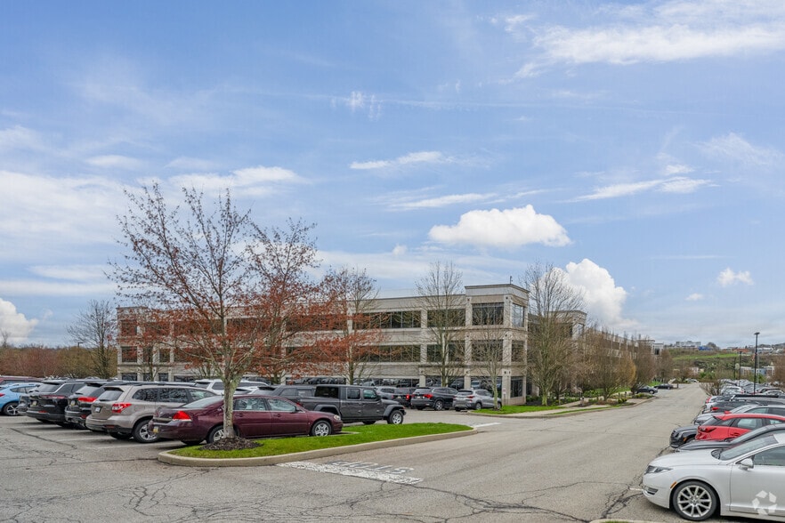 More Photos Of 1000 GSK Dr, Coraopolis Medical For Lease