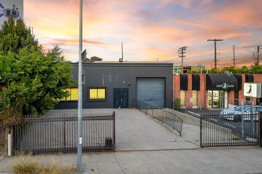 More Photos Of 3364 S Robertson Blvd, Los Angeles Warehouse For Sale