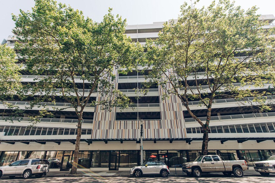 More Photos Of 504-538 SW 4th Ave, Portland Parking Garage For Lease