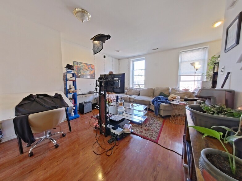 More Photos Of 2041 N 15th St, Philadelphia Apartments For Sale