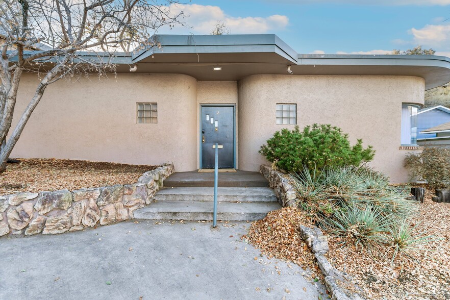 Primary Photo Of 2 Navajo Ave, Manitou Springs Specialty For Sale