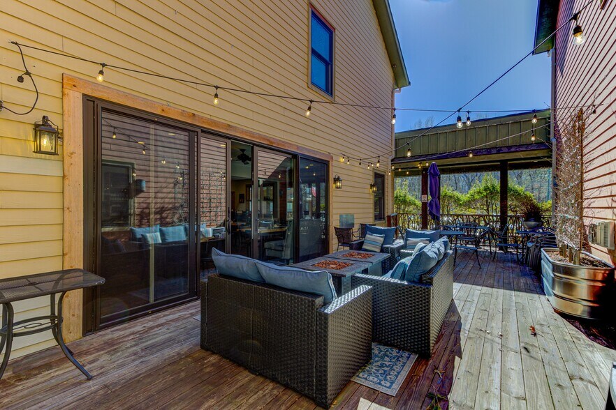 More Photos Of 3093 US Highway 64 E, Sapphire General Retail For Sale