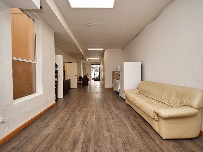 More Photos Of 1927-1929 Taraval St, San Francisco Apartments For Lease