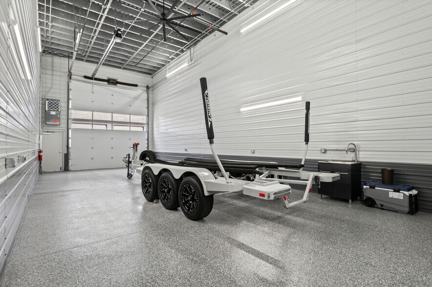 More Photos Of 4390 Regent St, Castle Rock Warehouse For Sale