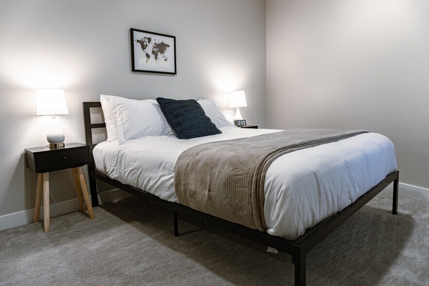 More Photos Of 201 Michigan St NW, Grand Rapids Apartments For Lease