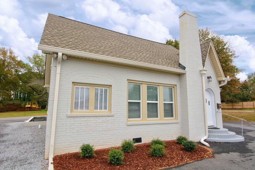 More Photos Of 401 Bankhead Hwy, Carrollton Office For Lease