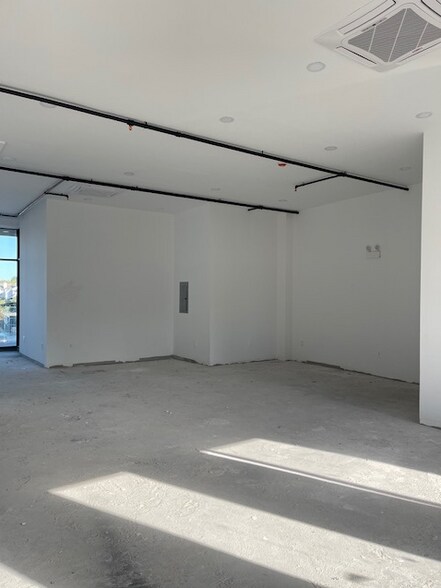 More Photos Of 18610 Union Tpke, Fresh Meadows Storefront Retail Office For Lease