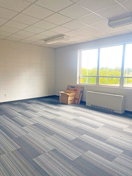 More Photos Of 84 Fairway Dr, Nashville Religious Facility For Lease