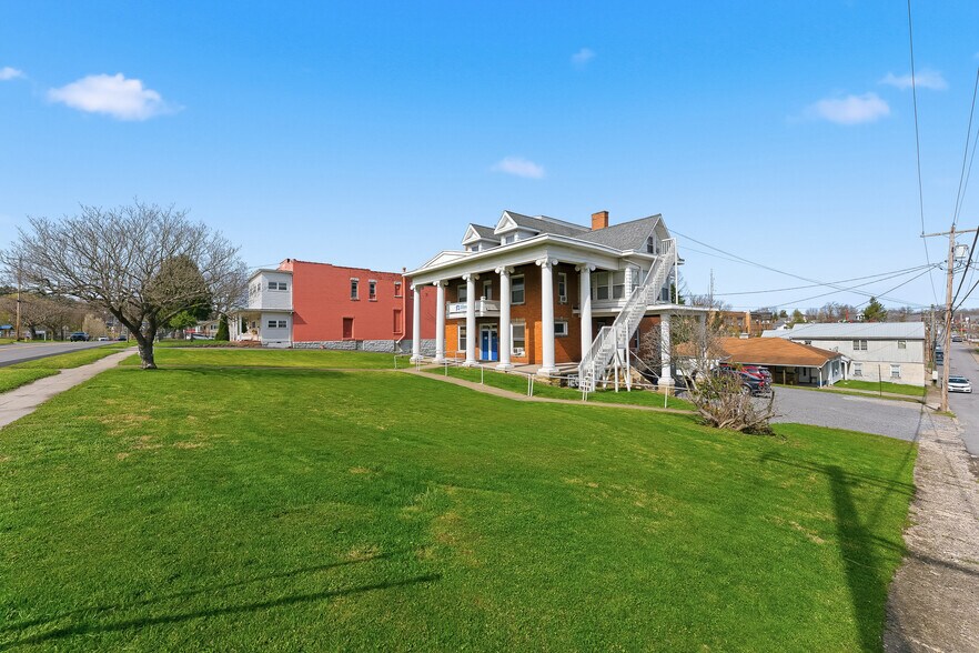 More Photos Of 1042 Morgantown Ave, Fairmont Specialty For Sale