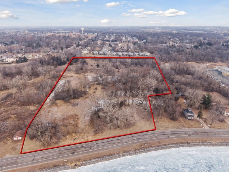 More Photos Of xxx Lake Blvd, Buffalo Apartments For Sale