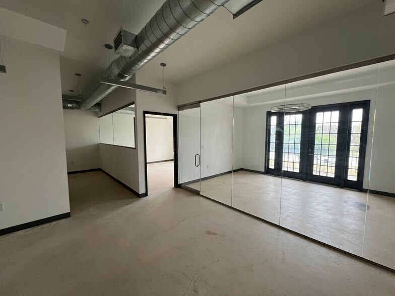 More Photos Of 2570 Justin Rd, Lewisville General Retail For Lease