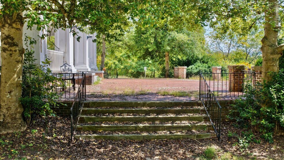 More Photos Of 158 Academy Lane Dr, Pence Springs Hotel For Sale