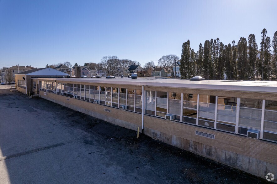 More Photos Of 33 Division St, Manville Schools For Lease