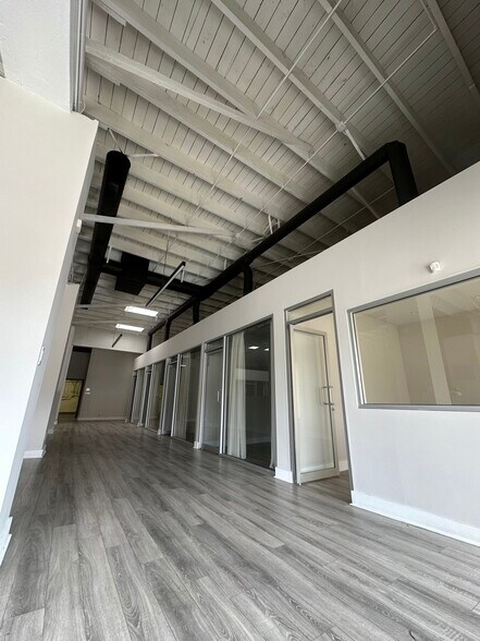 More Photos Of 9608 Venice Blvd, Culver City Storefront Retail Office For Lease