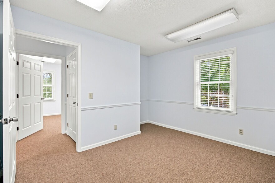 More Photos Of 3801 Wrightsville Ave, Wilmington Office Residential For Lease