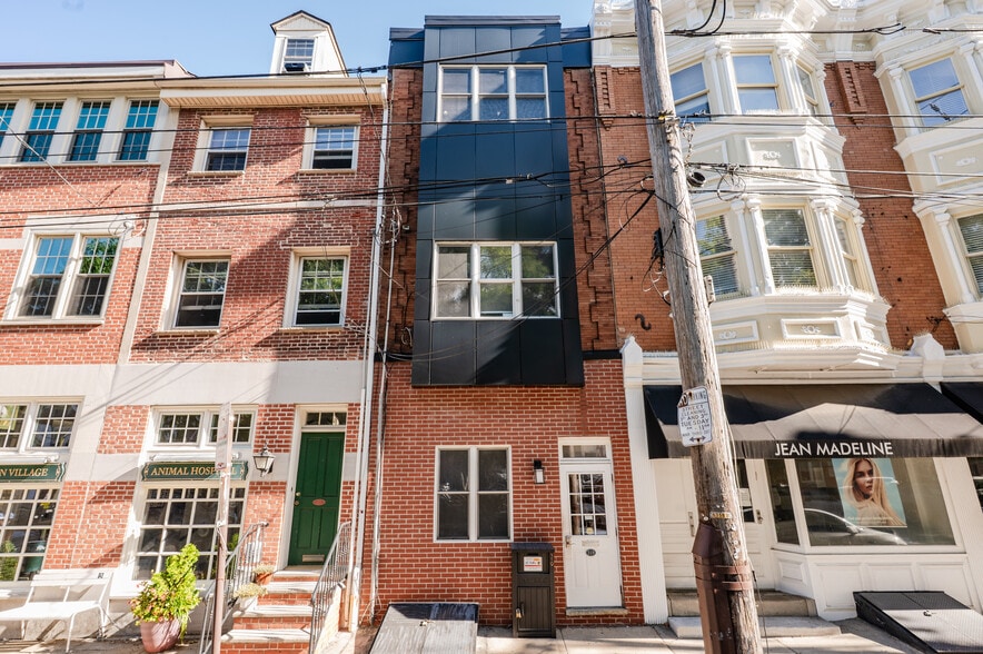 More Photos Of 319 Bainbridge St, Philadelphia Office Residential For Sale