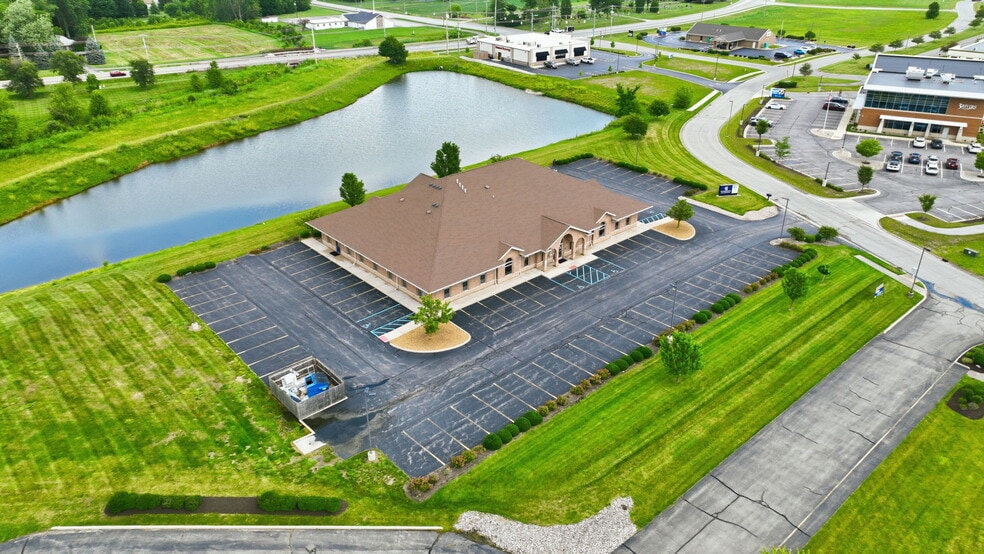 More Photos Of 9109 Stellhorn Crossing Blvd, Fort Wayne Office For Lease