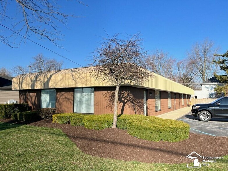 Primary Photo Of 15175 S Dixie Hwy, Monroe Loft Creative Space For Sale