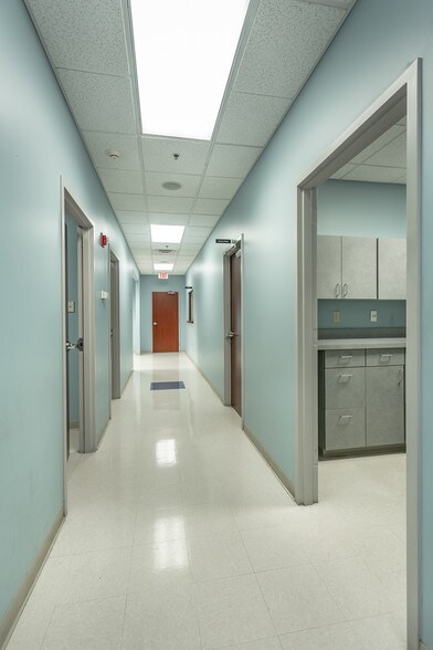 More Photos Of 2253 Chambliss Ave, Cleveland Medical For Lease