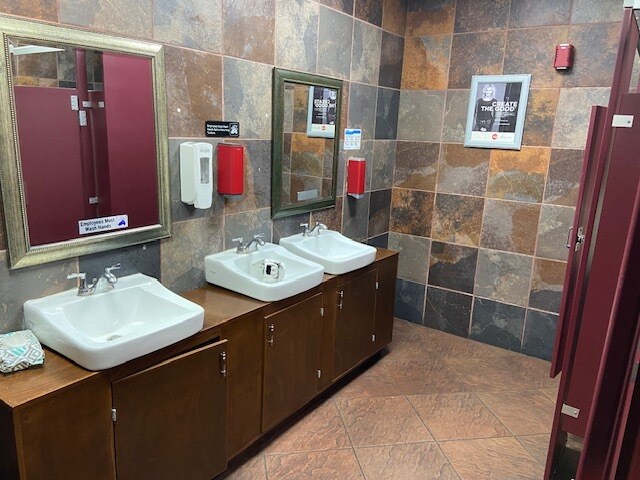 More Photos Of 6010 S Cass Ave, Westmont Restaurant For Sale