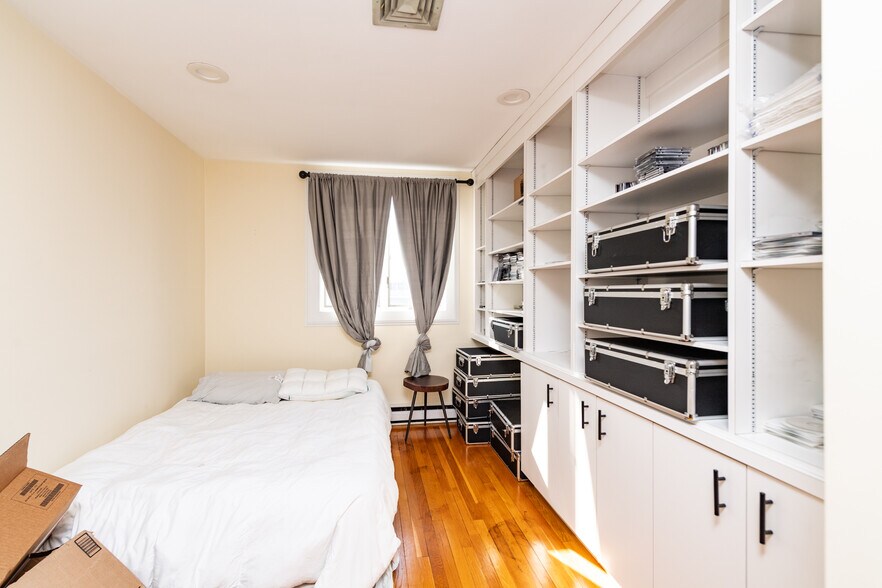 More Photos Of 470 Commonwealth Ave, Boston Apartments For Sale