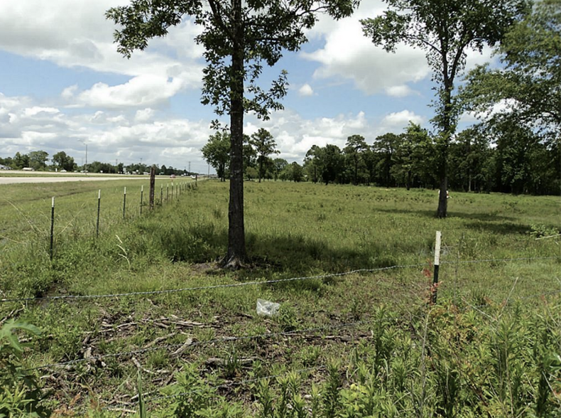 More Photos Of 2620 US Highway 90, Crosby Land For Sale