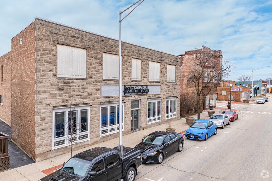 Primary Photo Of 423 N Chicago St, Joliet Light Manufacturing For Sale