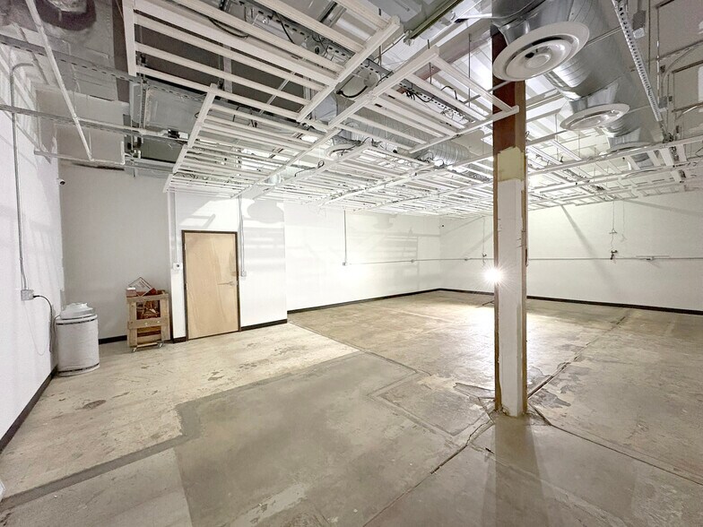 More Photos Of 2490 W 2nd Ave, Denver Warehouse For Sale