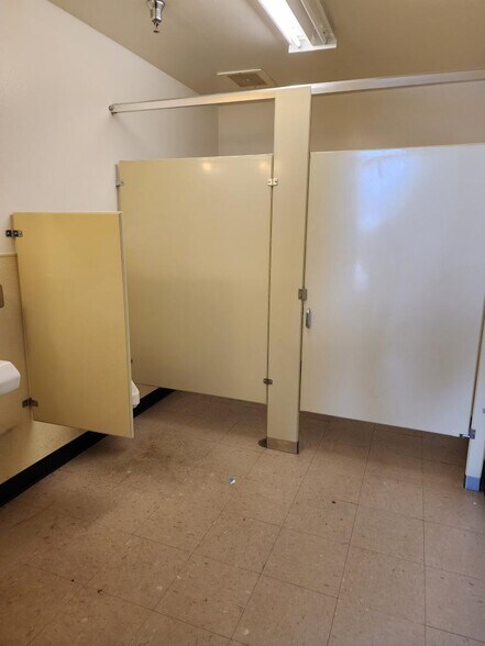 More Photos Of 9850 6th St, Rancho Cucamonga Warehouse For Sale