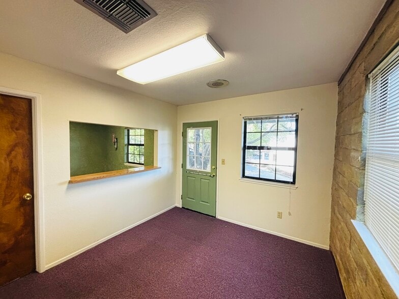 More Photos Of 571 Stanislaus Ave, Angels Camp Office For Sale