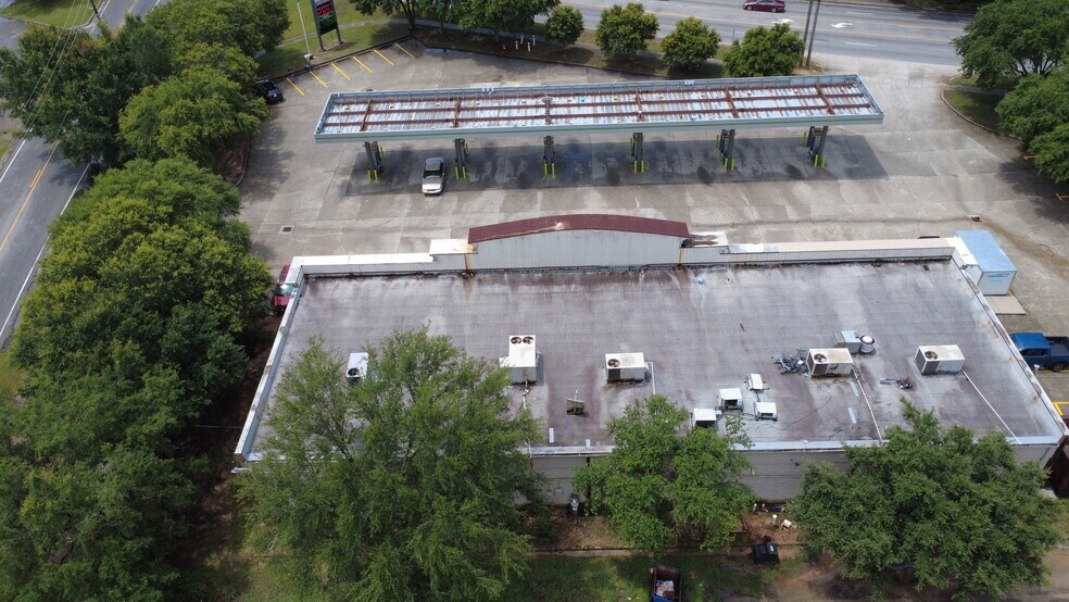 More Photos Of 4126 Moffett Rd, Mobile Service Station For Lease