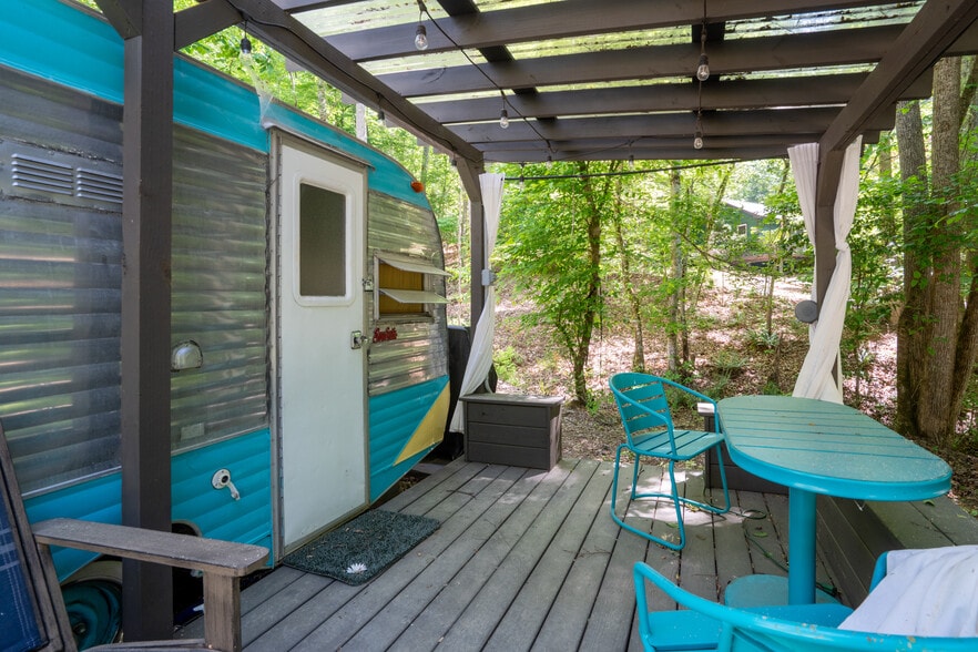More Photos Of 38 Camp Ultima Blvd, Franklin Hospitality For Sale