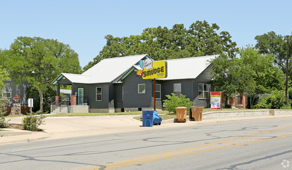 Primary Photo Of 500 W 38th St, Austin Unknown For Lease