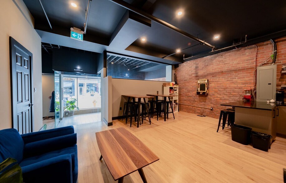 More Photos Of 45 James St, St Catharines Storefront Retail Residential For Lease