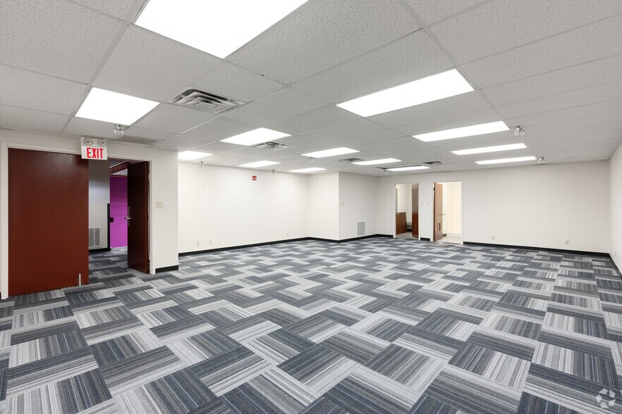 More Photos Of 1300 E Rusk St, Jacksonville Warehouse For Lease